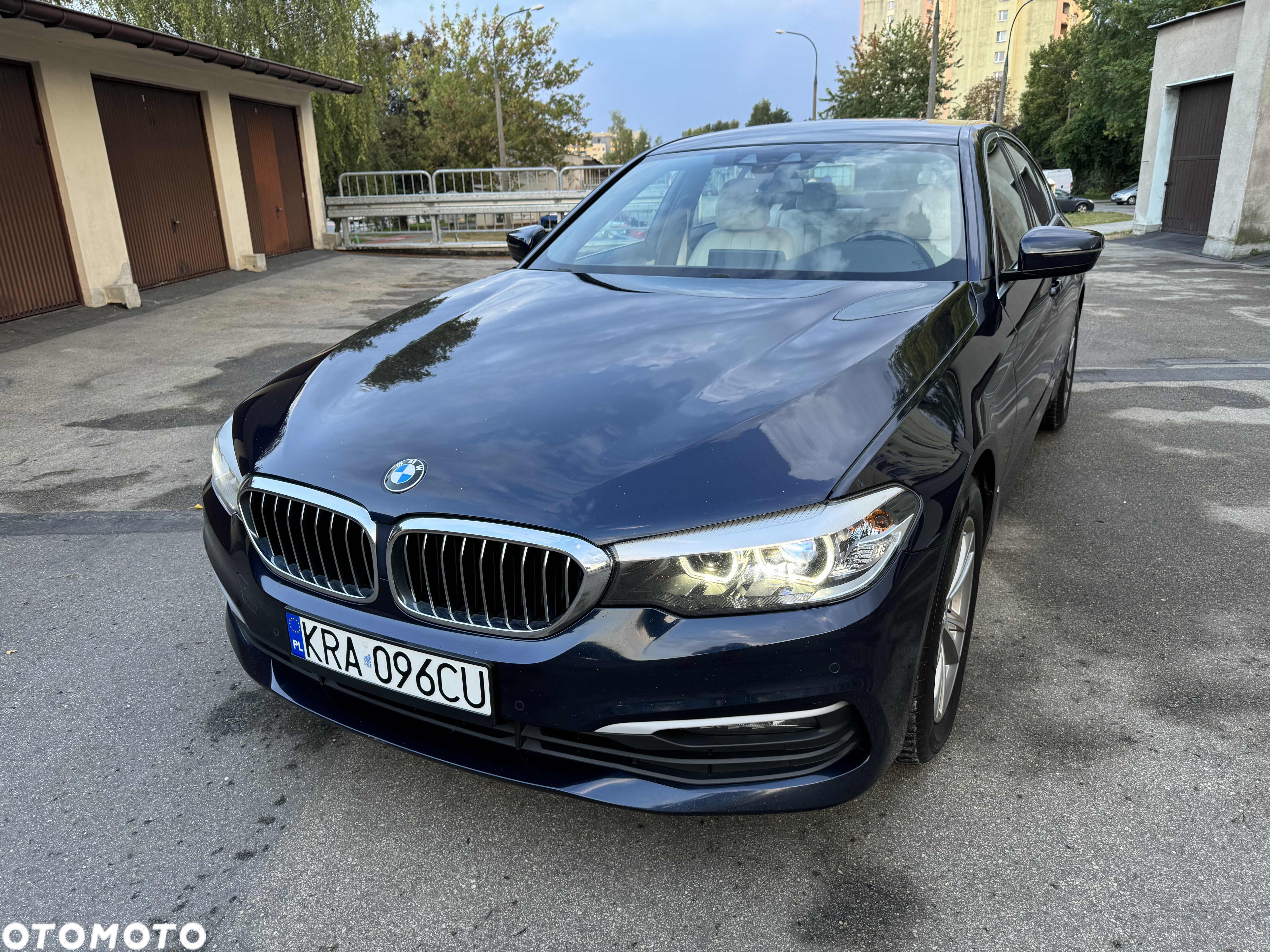 BMW Seria 5 520d - 23