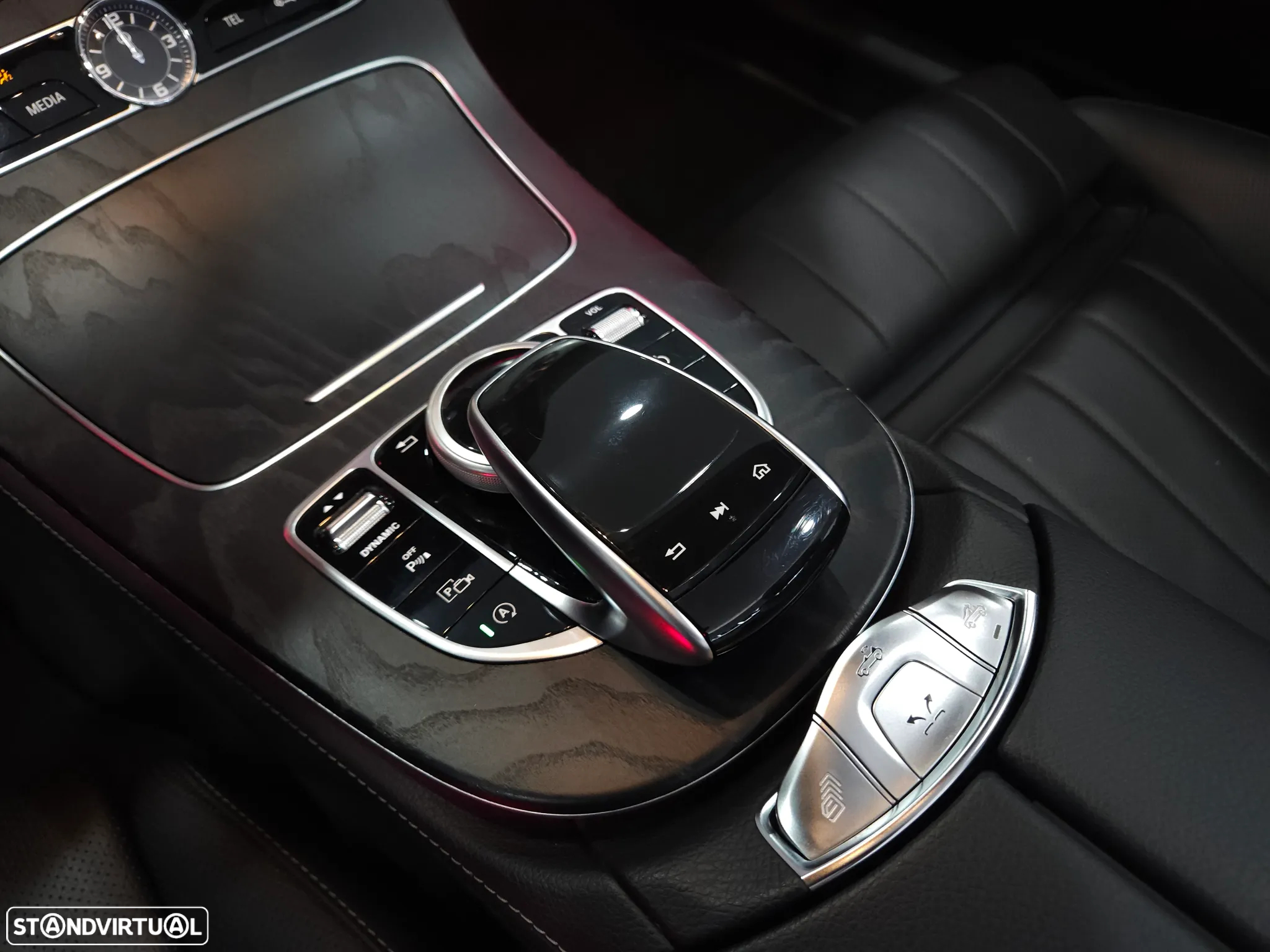 Mercedes-Benz E 220 d Cabrio 9G-TRONIC AMG Line - 19
