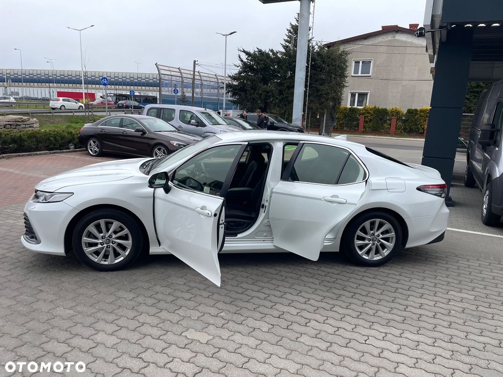 Toyota Camry 2.5 Hybrid Comfort CVT - 10