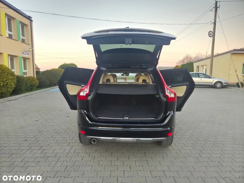 Volvo XC 60 - 25