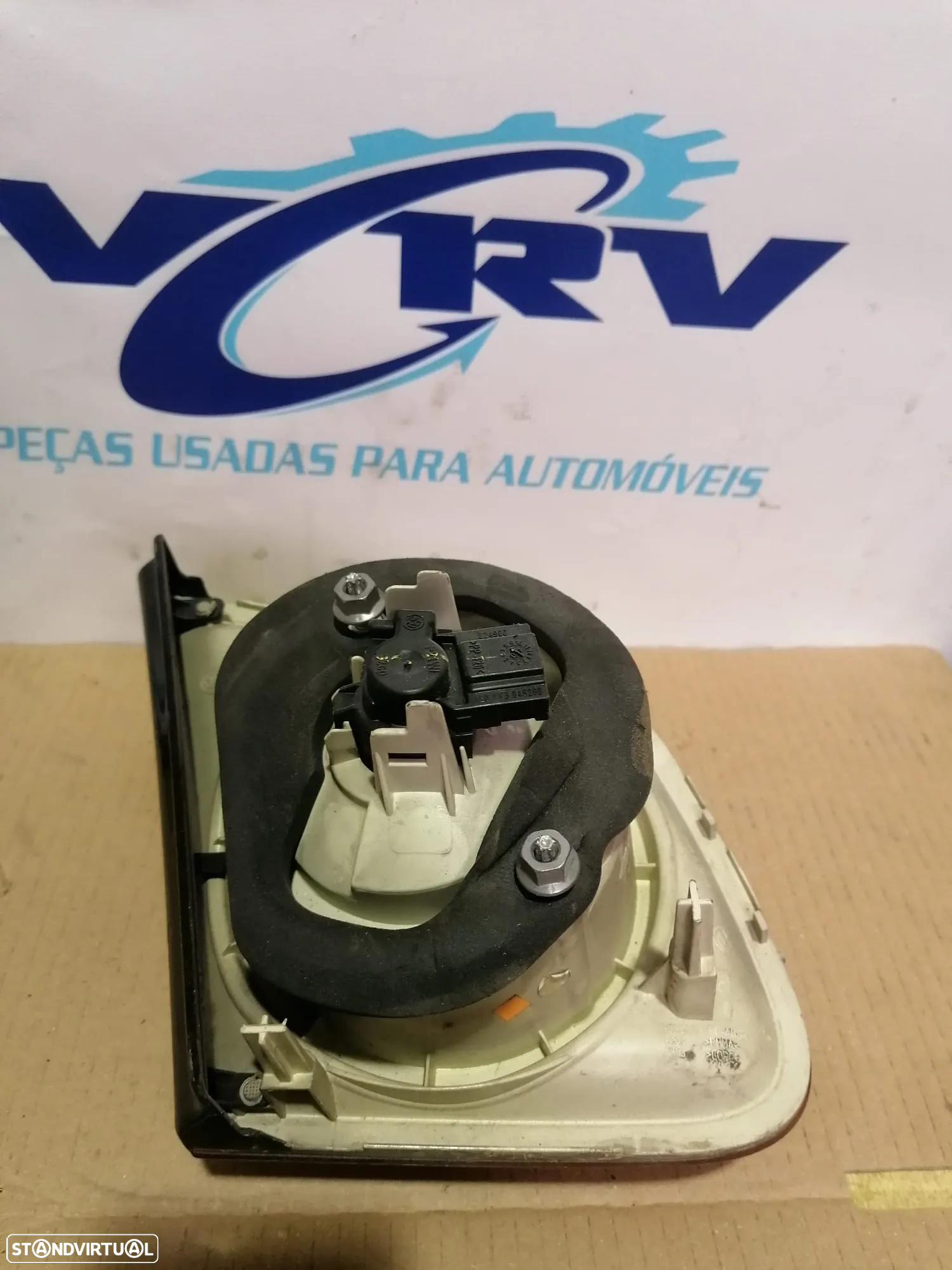 Farolim traseiro Direito VW Jetta III ( mala ) - 2