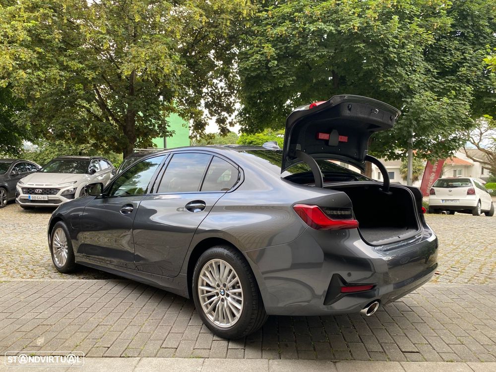 BMW 320 e Line Sport Auto - 31