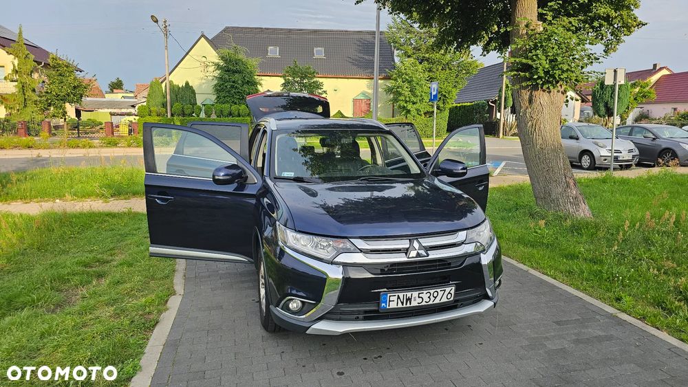 Mitsubishi Outlander - 10
