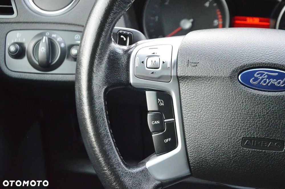 Ford Galaxy 2.0 TDCi Ghia - 17