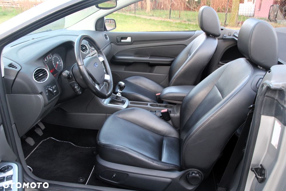 Ford Focus 2.0 TDCi DPF Titanium - 28