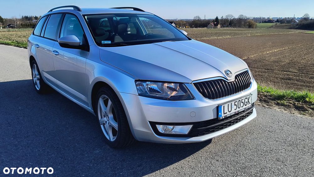 Skoda Octavia ver-2-0-tdi-style-dsg - 1