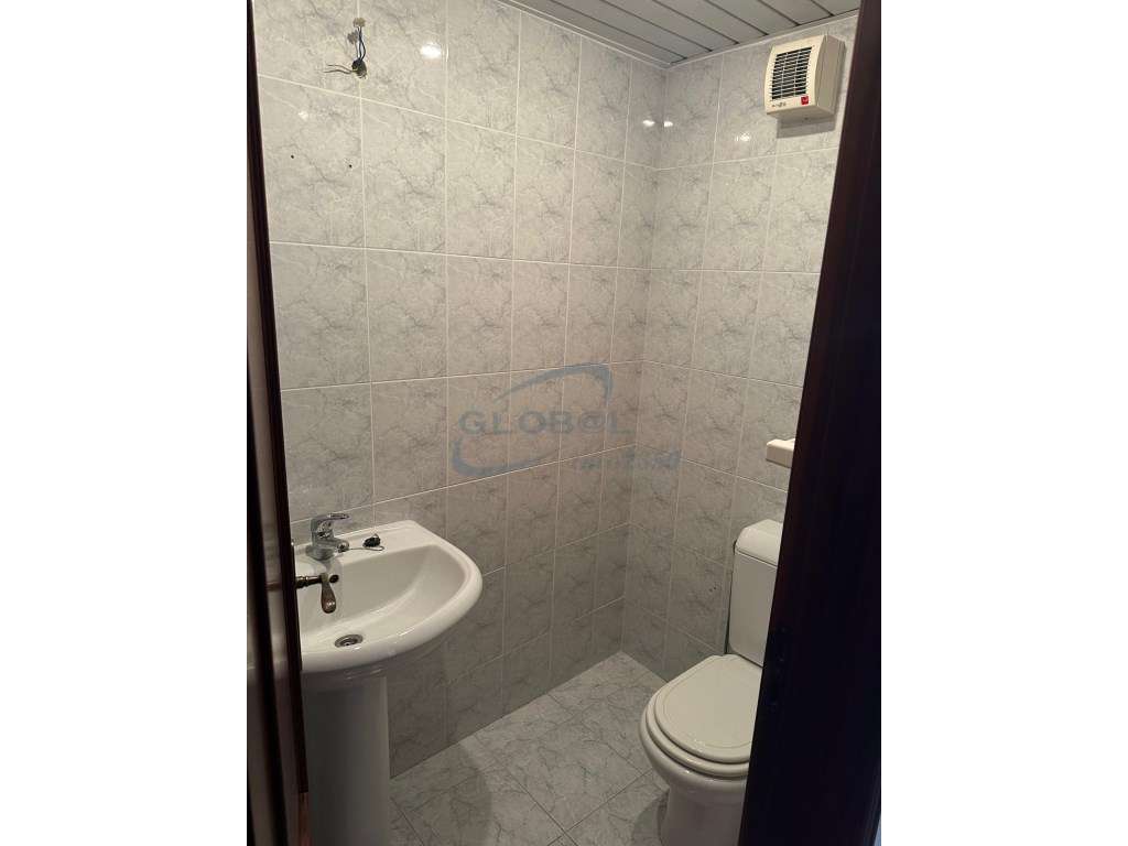 Apartamento t3 com garagem e sótão no centro do Entroncamento - Grande imagem: 5/16