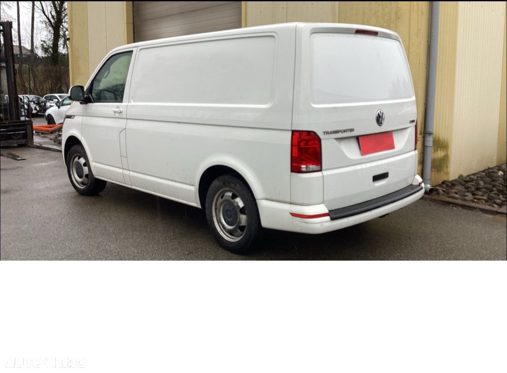 Volkswagen Transporter - 2