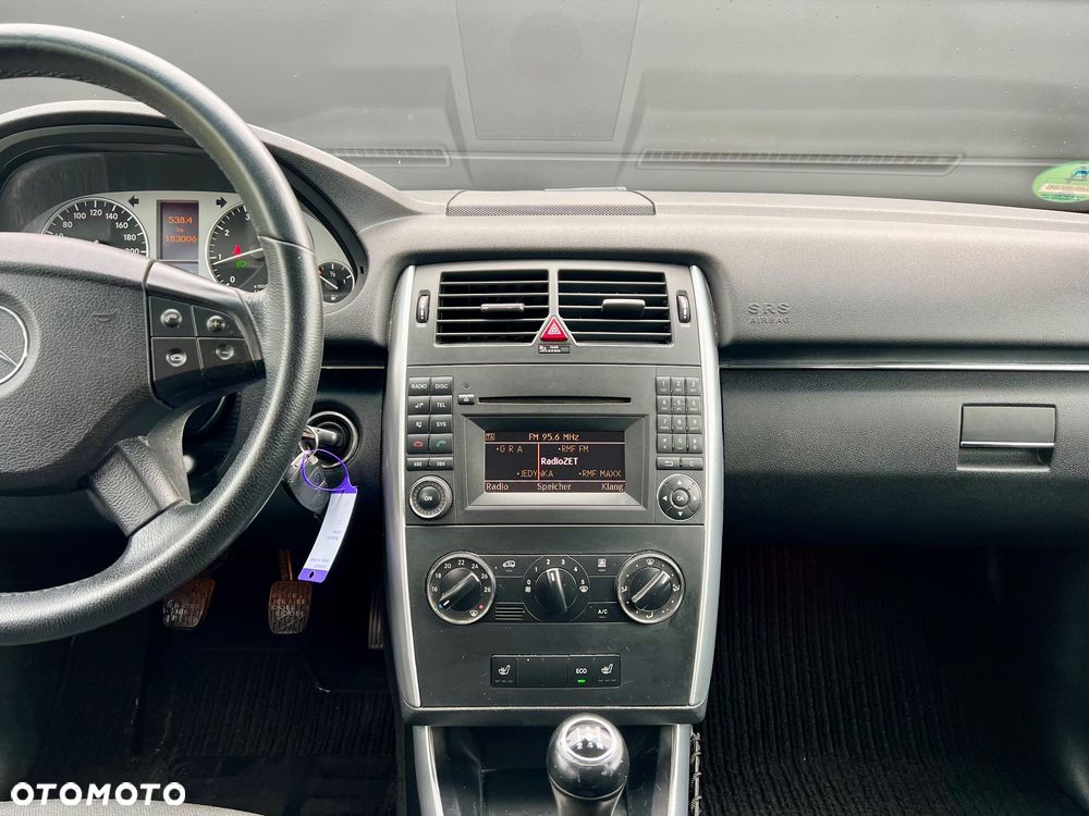 Mercedes-Benz Klasa B 180 BlueEFFICIENCY SPORT EDITION - 23