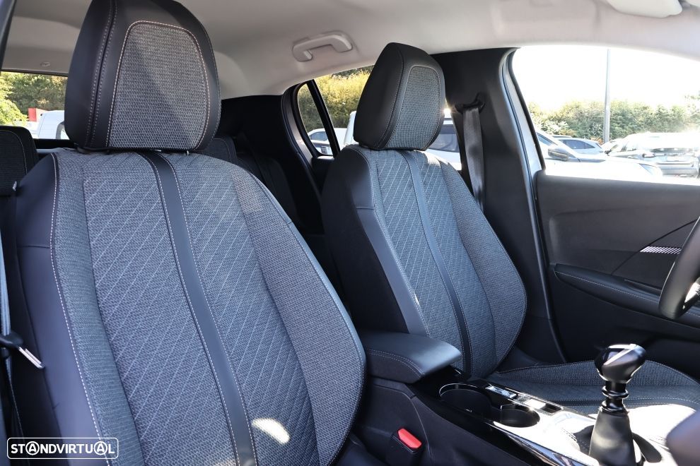 Peugeot 208 1.2 PureTech Allure - 11