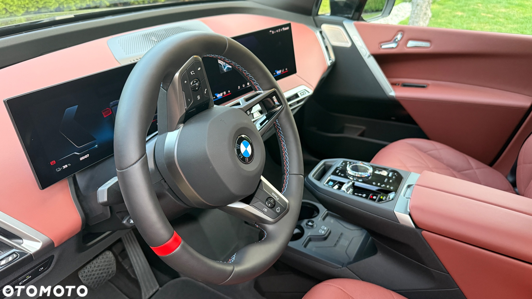 BMW iX - 24