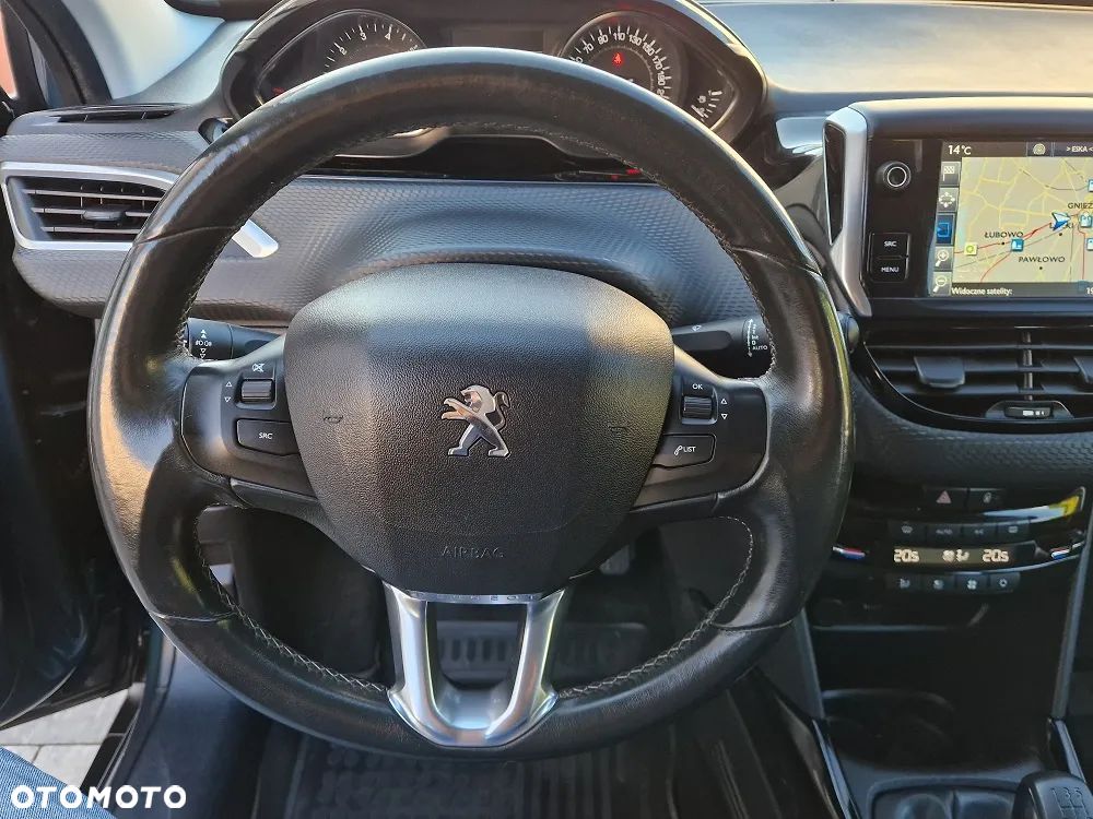 Peugeot 2008 1.2 Pure Tech GPF Allure S&S - 20