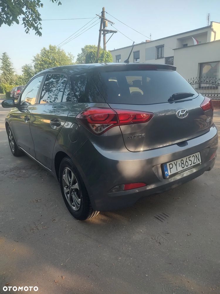 Hyundai i20 1.2 Passion - 11