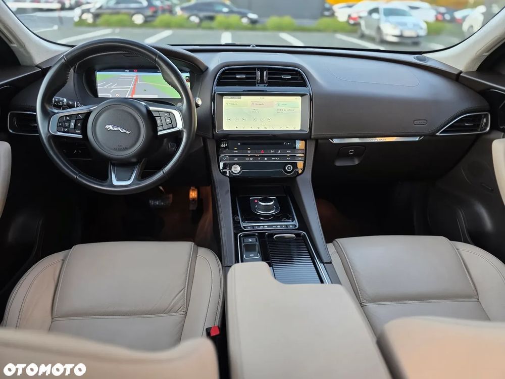 Jaguar F-Pace 2.0 i4D AWD Prestige - 17