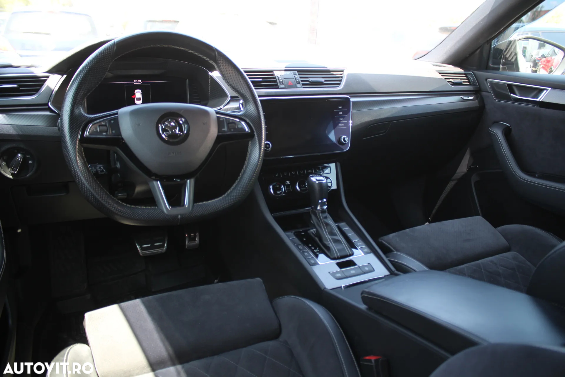 Skoda Superb 2.0 TSI 4X4 DSG Sportline - 4