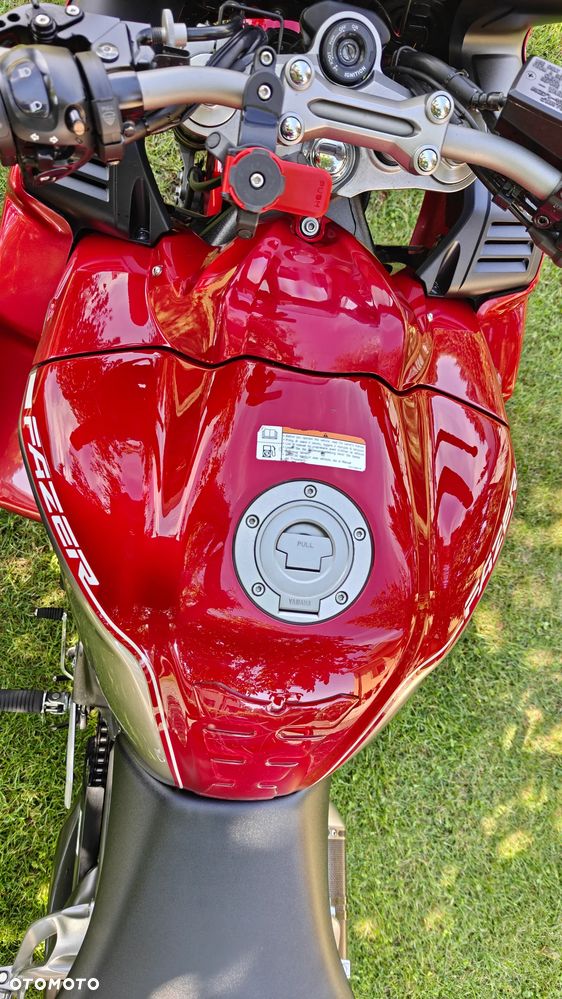 Yamaha FZ - 16
