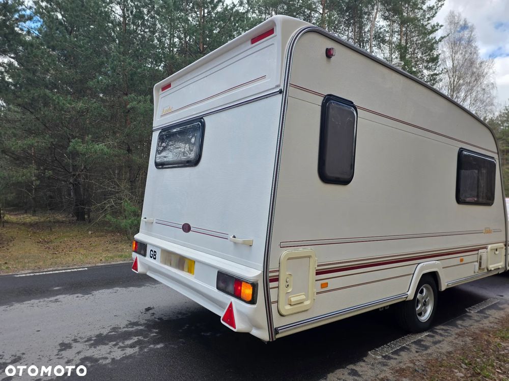 SWIFT Eccles Jade 2/3 osobowa przyczepa kempingowa - 5