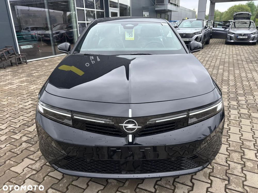Opel Astra 1.2 T mHEV Business Edition eDTC - 11