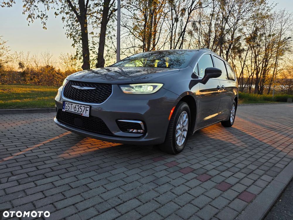 Chrysler Pacifica - 3