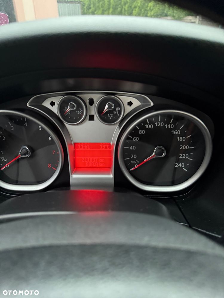 Ford Focus 1.8 Trend - 13