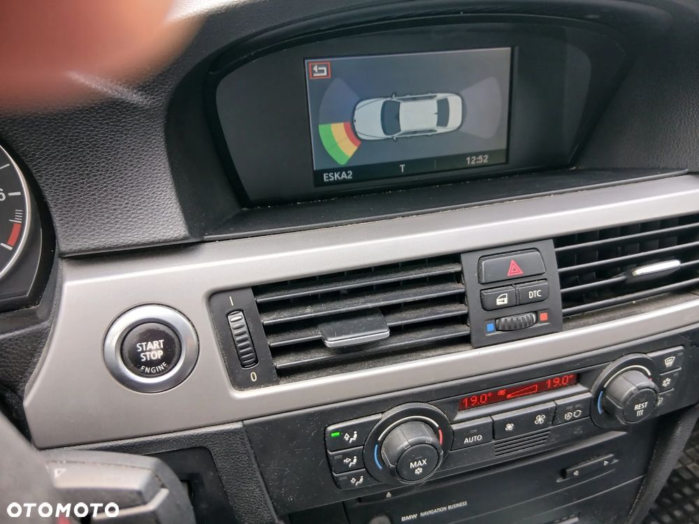 BMW Seria 3 318i - 8