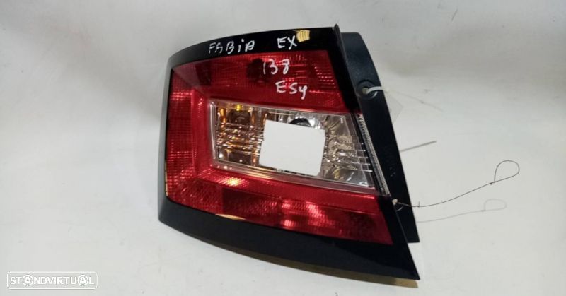 Farolim esquerdo SKODA Fabia II Hatchback (542, 5J) - 1