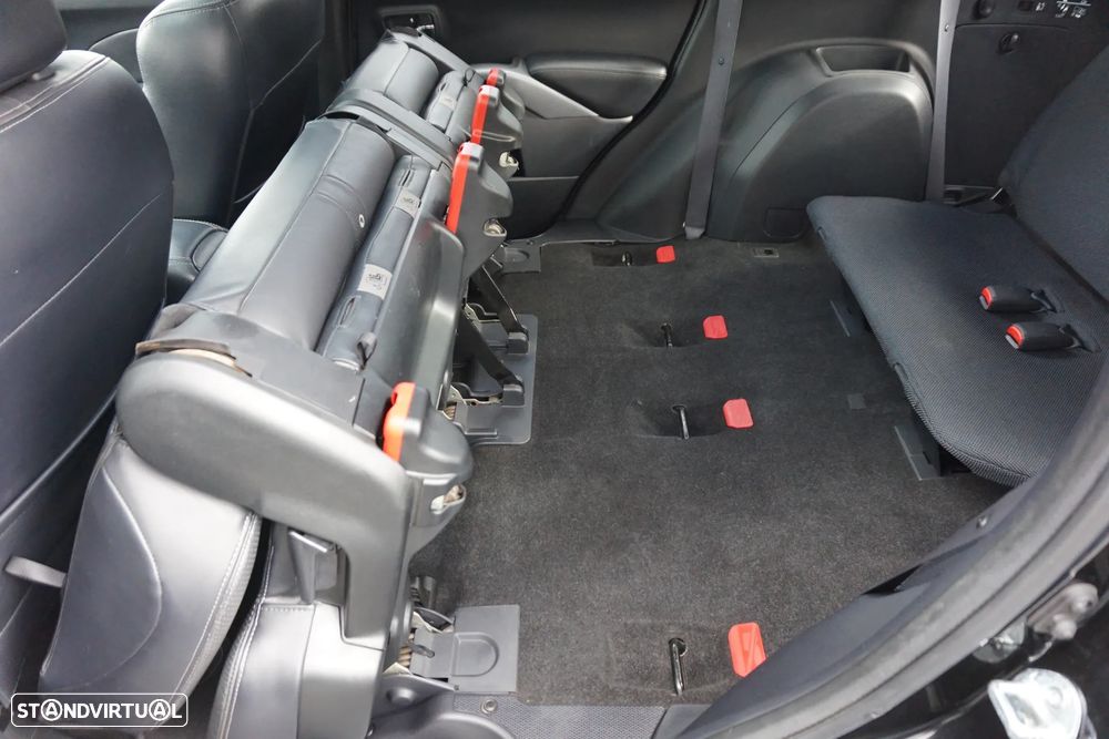 Mitsubishi Outlander 2.0 DI-D Intense+ 4WD - 51