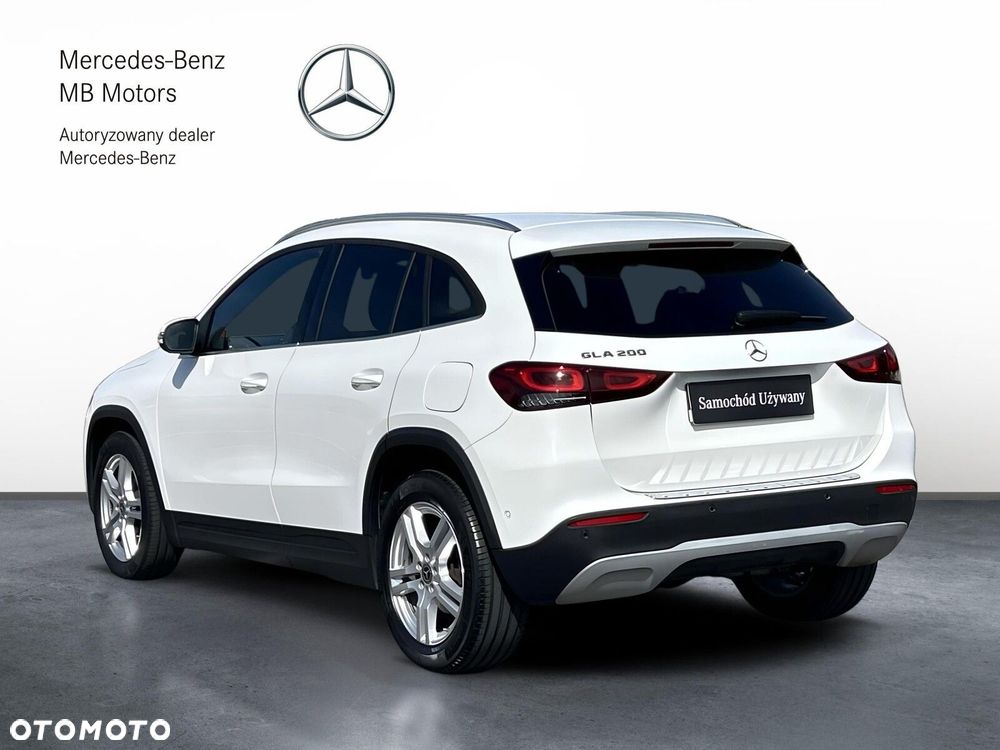 Mercedes-Benz GLA 200 Style - 4