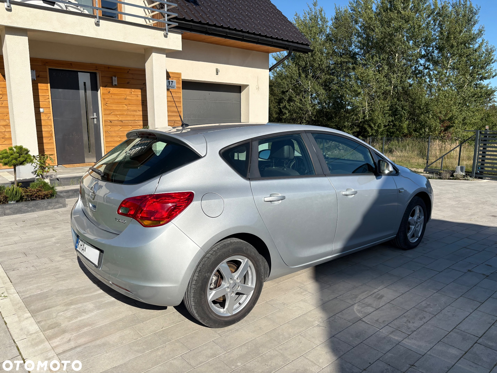 Opel Astra IV 1.4 T Essentia - 7