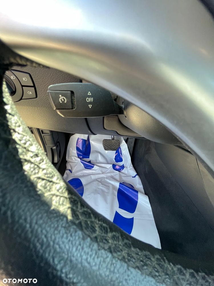BMW X1 sDrive18d Sport Line - 17