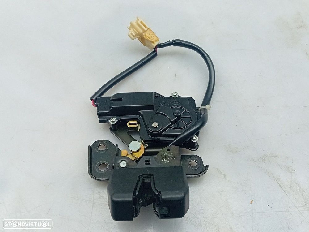 Fechadura / fecho da mala TOYOTA Avensis Liftback (_T25_) - 2