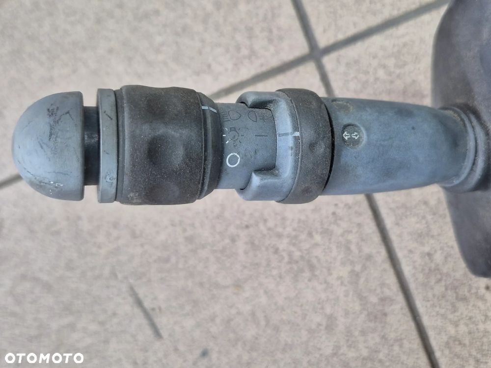 WŁĄCZNI ŚWIATEŁ WYCIERACZEK IVECO DAILY IV 3.0 06-12. - 2