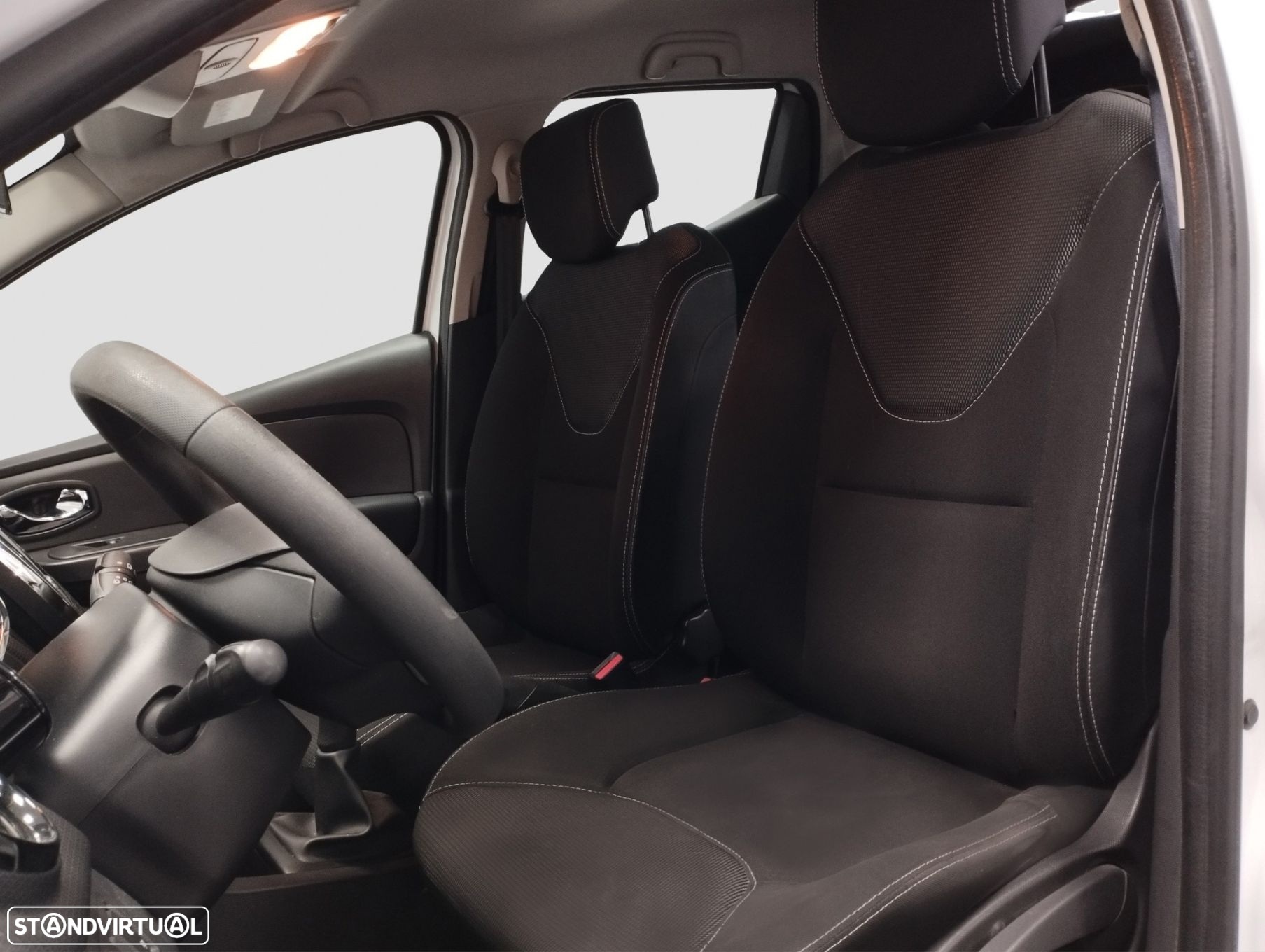 Renault Clio 0.9 TCe Limited - 9