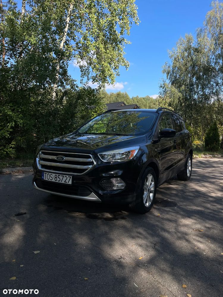 Ford Kuga - 1