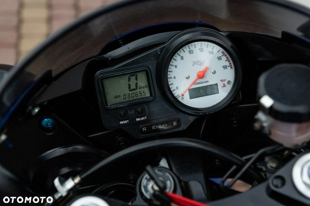Yamaha R6 - 9
