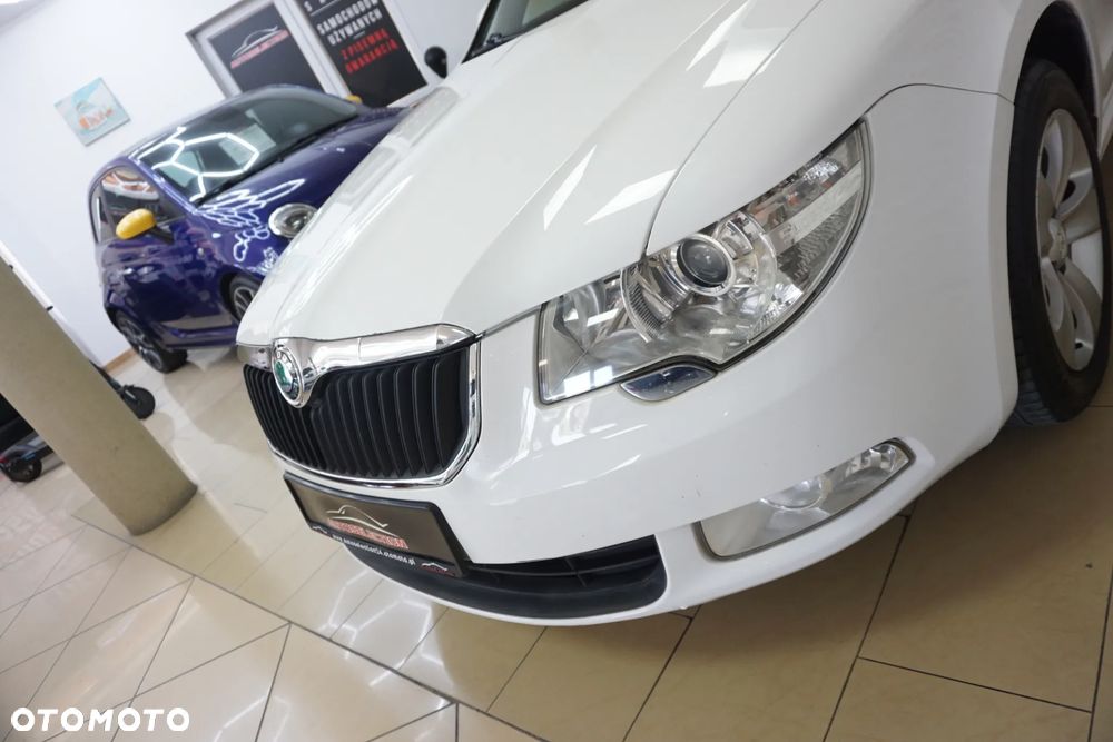 Skoda Superb 2.0 TDI Ambition - 11