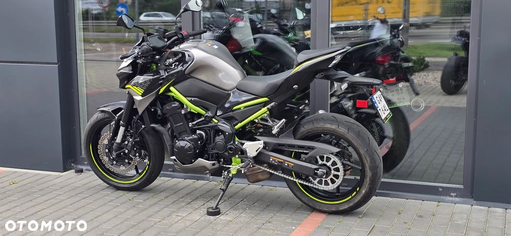 Kawasaki Z 900 - 24