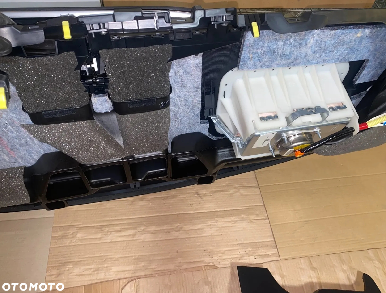 Komplet - Deska rozdzielcza Airbag kurtyny podsufitka Toyota Yaris III lift 2017-2020r. OE - 12