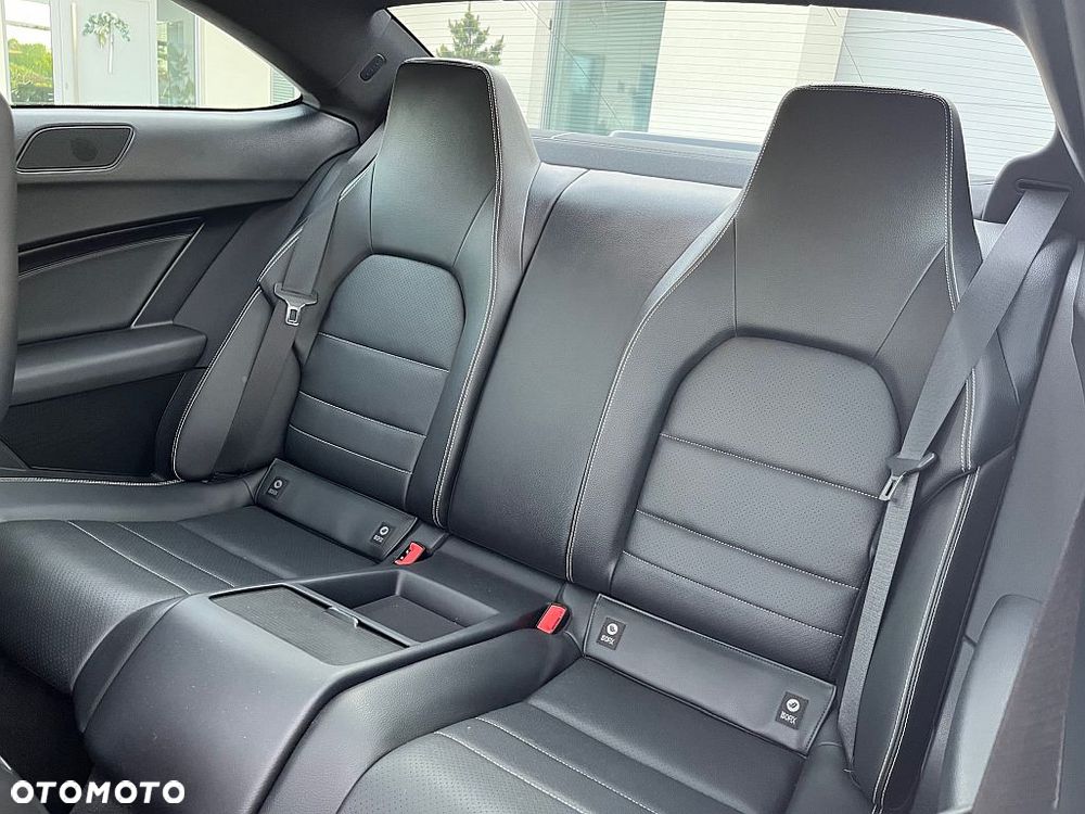 Mercedes-Benz Klasa C 250 CGI BlueEff Sport - 14
