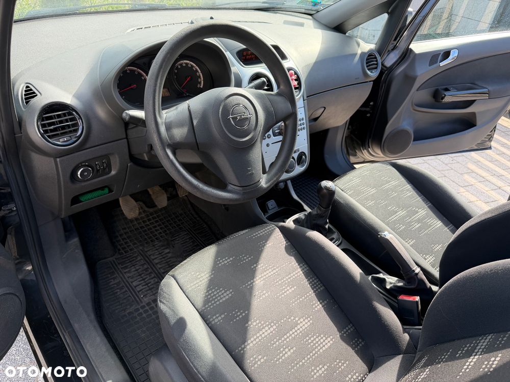 Opel Corsa 1.2 16V Edition / Active - 11
