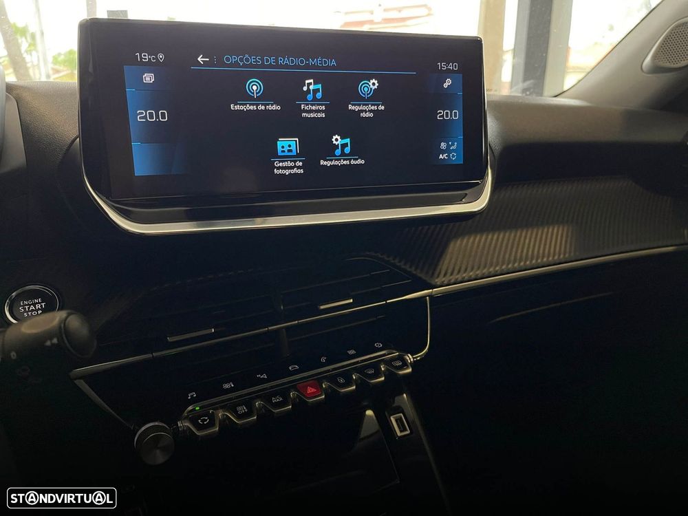 Peugeot 2008 1.2 PureTech Allure Pack EAT8 - 26