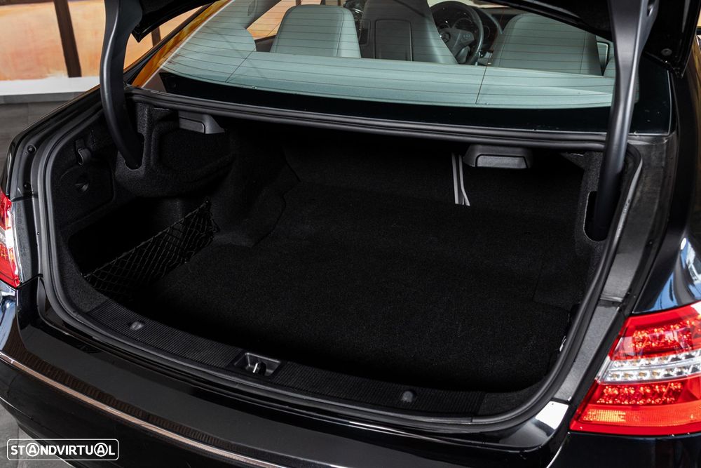 Mercedes-Benz E 220 CDi Avantgarde BlueEfficiency - 11