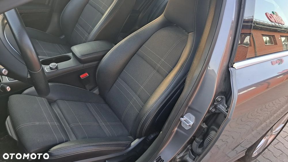 Mercedes-Benz Klasa A 200 (BlueEFFICIENCY) - 21