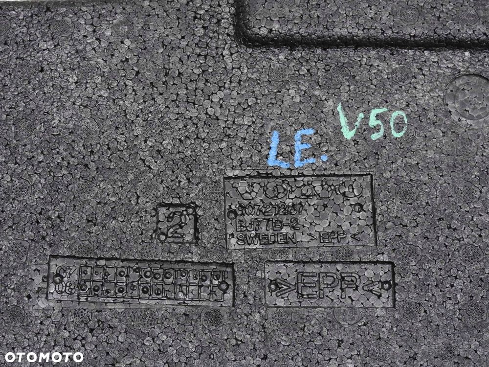 WKŁAD BAGAŻNIKA LEWY VOLVO V50 LIFT - 4