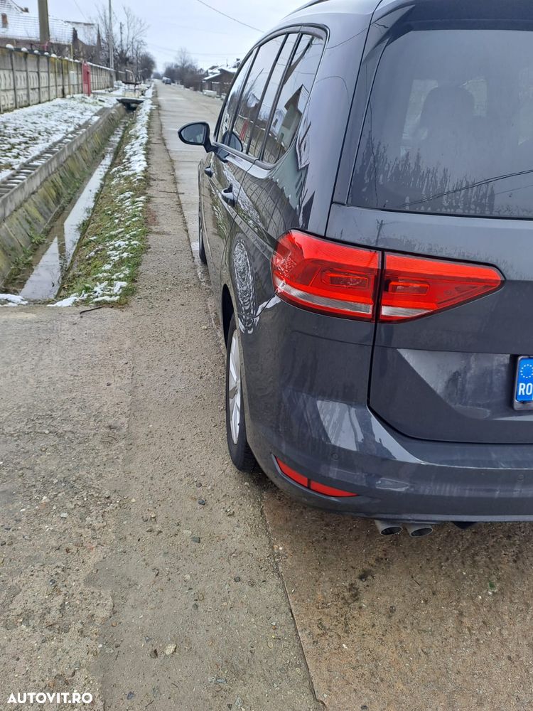 Volkswagen Touran - 7