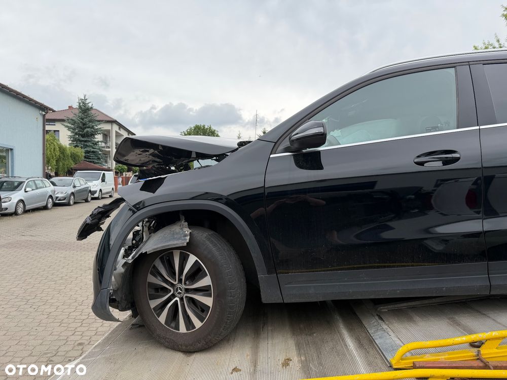 Mercedes-Benz GLA - 9