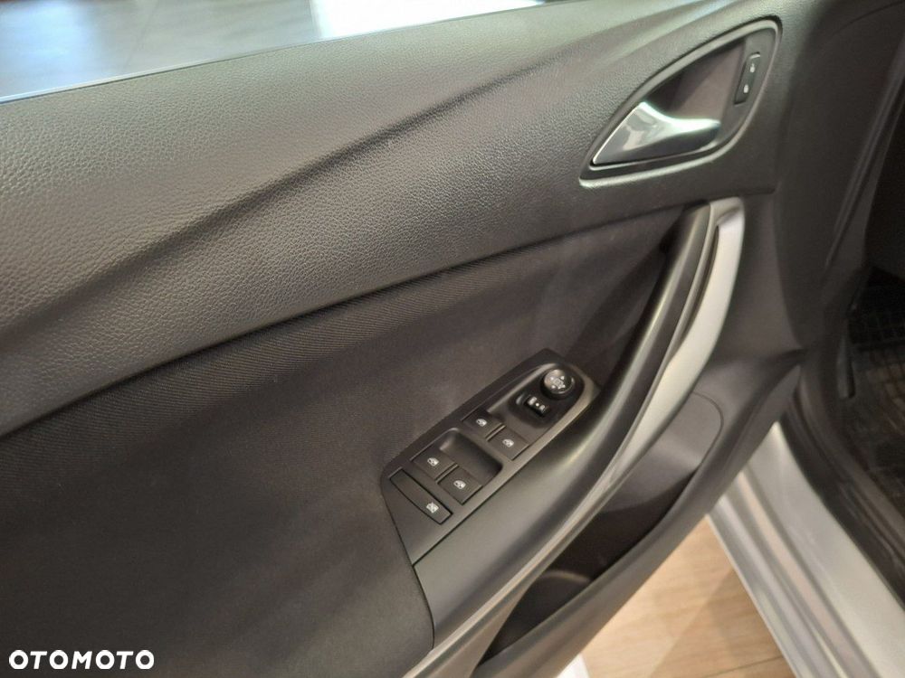Opel Astra - 12