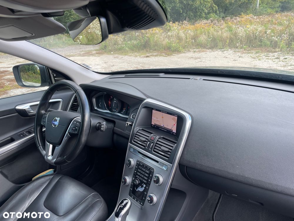 Volvo XC 60 D3 Geartronic Summum - 24