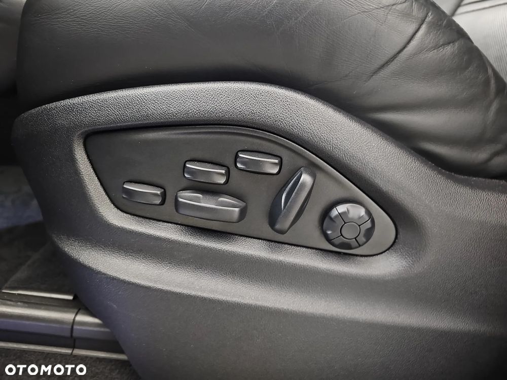 Porsche Cayenne Turbo - 13