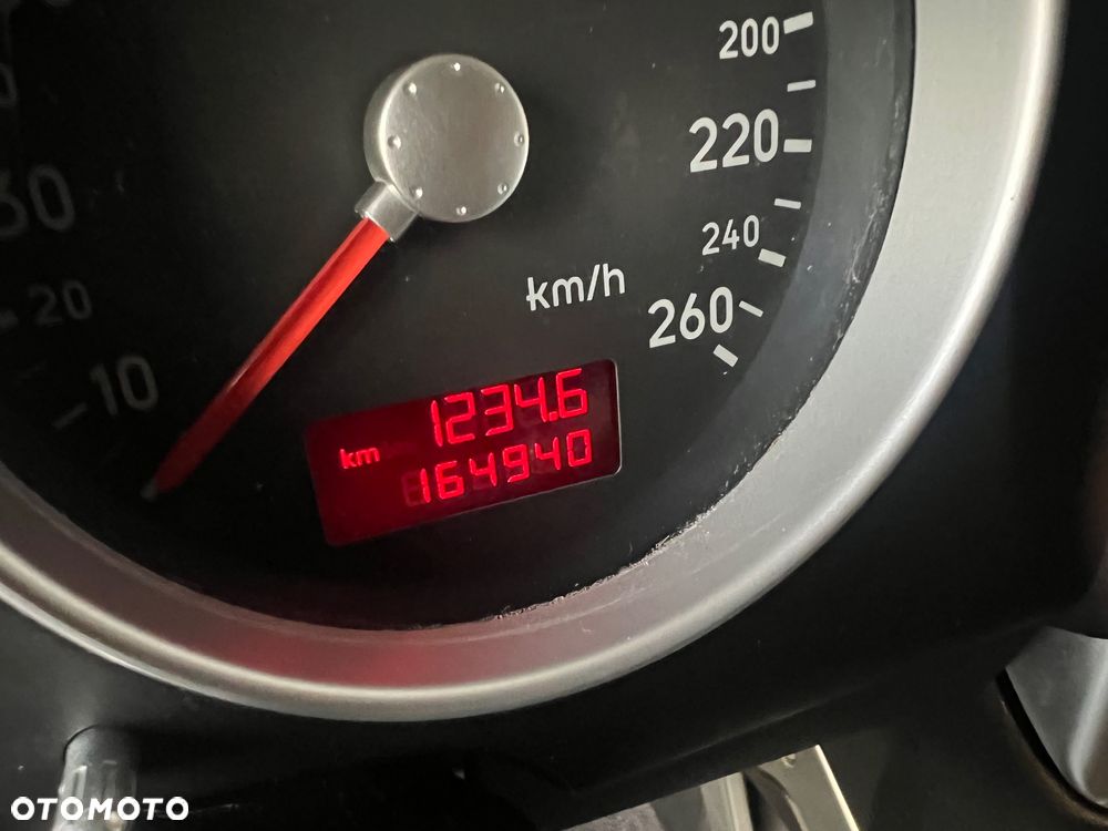 Audi TT Coupé 1.8T - 10